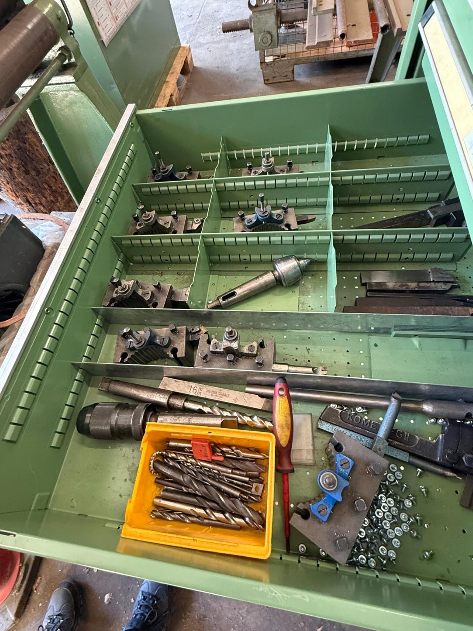 Measuring/testing technology and various workshop equipment-6